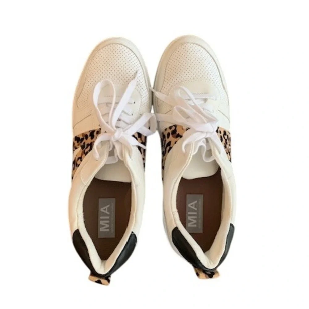 MIA Alta White Leopard Print Chic Fashion Sneakers Womens 8.5M Low‎ Top Lace Up